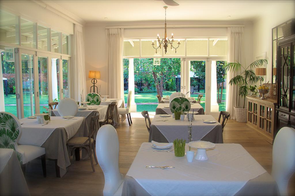 Highlands House Hotel Harare Exterior photo